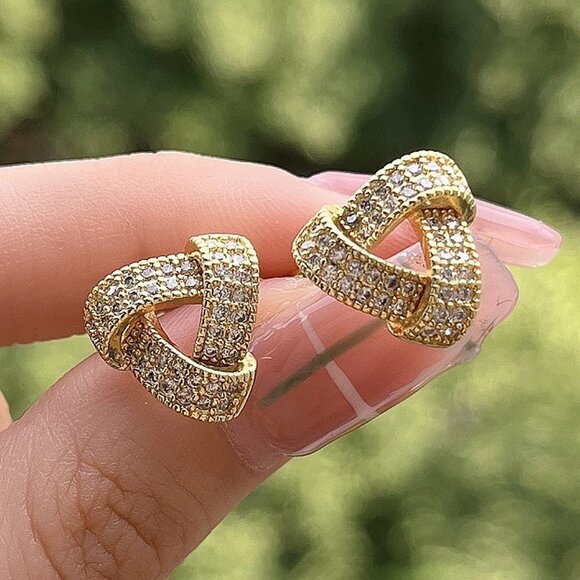 🎀 Shiny Flower Shape CZ Trendy Mini Stone Stud Earring for Women HA4500